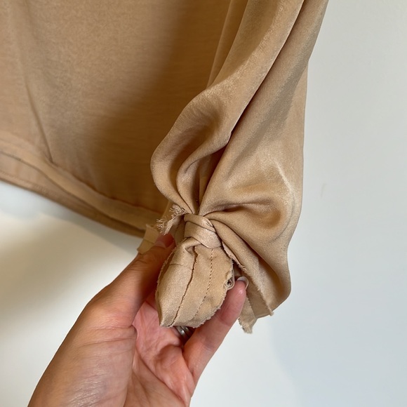 BCBG MaxAzria blouse - Picture 2 of 7